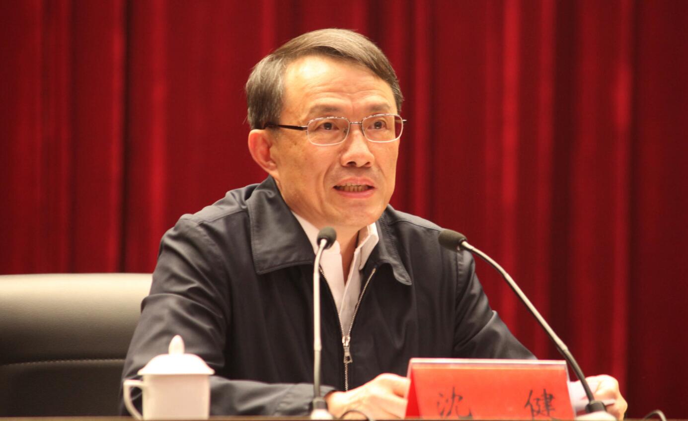 报告会开始前,沈健厅长对我校改革发展取得的成就给予充分肯定.